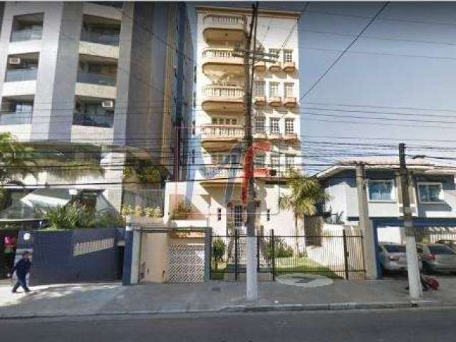 Excelente Terreno com 2747 m², e prédio com 1.428 m2 a.c. bairro Centro. Zoneamento: Comercial e residencial. Estuda permuta.(REF: 10.186)