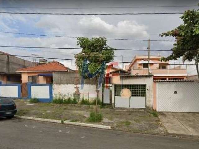 REF: 11.678 Terreno  com 524 m², 208 m² a.c. testada 18,10 metros, sendo dois lotes, zoneamento: ZM localizado no bairro: Vila  Industrial.