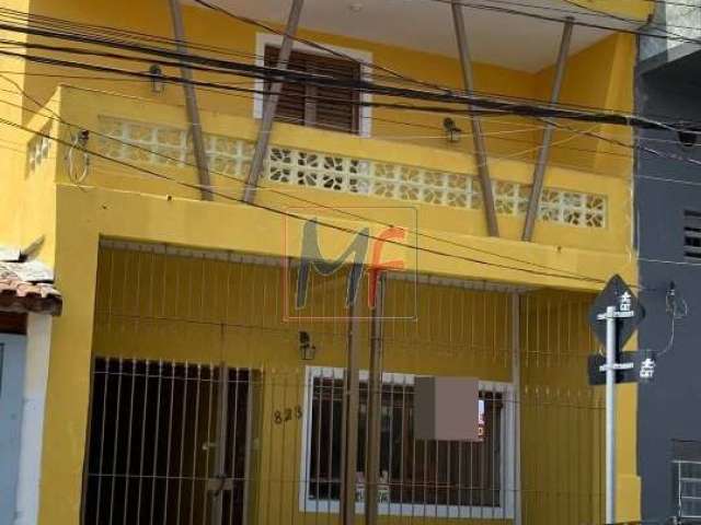 Sobrado no bairro Tatuapé, com 240 m²  a.u, 179 m²  terreno. Zoneamento ZC. Com 3 dorms, 3 salas, 3 banheiros e uma edícula. - REF 17.245