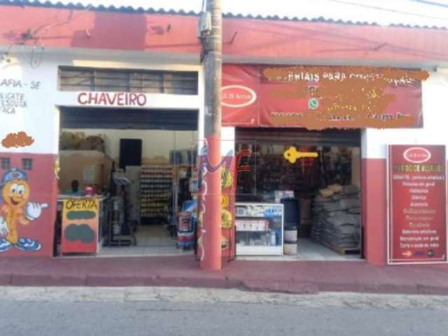 REF 2529 Excelente Imovel localizado com duas frentes p/ duas ruas com 4 Casas construídas e 2 salões comerciais, área total de 300 m²