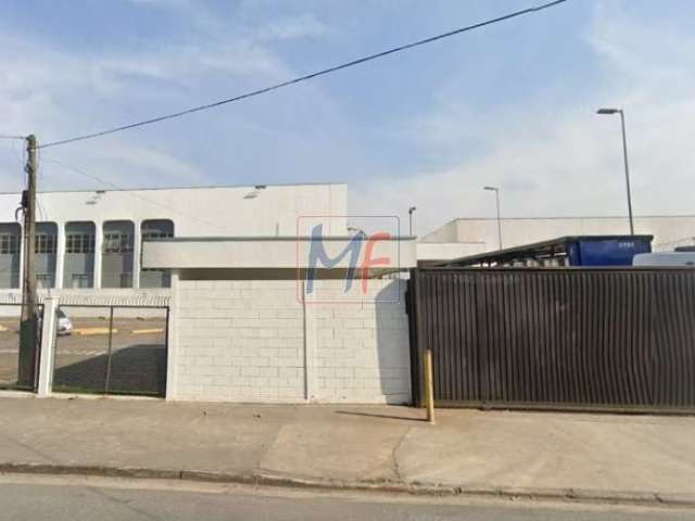 Excelente prédio comercial em Cubatão, com 4.238 m² a.c., 5.000 m² a.t., prox. Centro Administrativo da Ambev (REF 18.131)