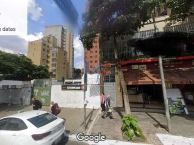 Excelente prédio comercial em Santa Cecília, 470 m² a.c., 398 m² a.t., testada de 9 m, Zoneamento ZEM. Não aceita permutas (REF 18.184)