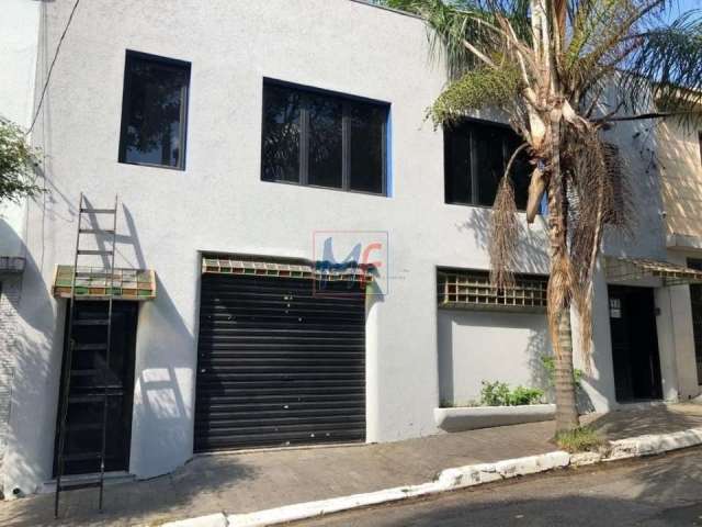 Excelente prédio no bairro Cidade Mãe do Céu, com 308 m² a.u., recepção, 4 salas, 6 banheiros, copa, ar condicionado. Zon. ZM.  (REF 18.453)