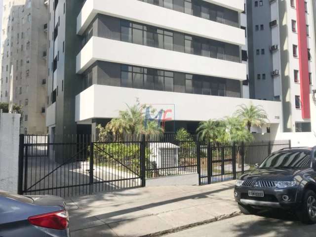 Excelente Prédio Comercial 12 pavimentos na Liberdade, área total  5.171,83 m², 51 vagas demarcadas, térreo e 3 subsolos. REF: 18.825