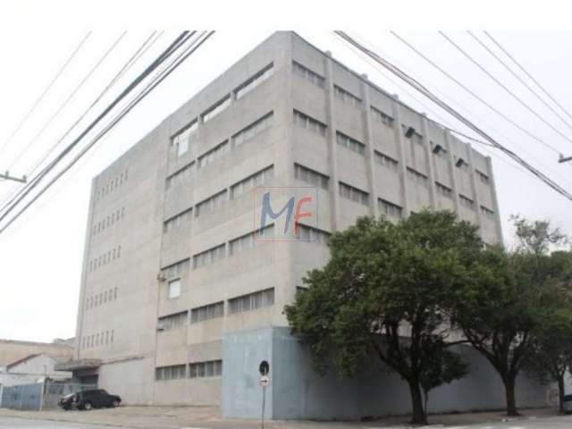 Excelente Prédio Comercial localizado no Brás. Com 9.313 m² de a.c., pé direito livre de 3,90m, 3 elevadores, garagem, banheiros. REF: 17.515