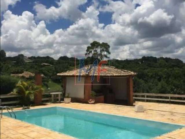 Excelente Casa em Condomínio em Ibiúna, com 377 m² a.c., 1.364 m2 terreno ,4 dorms., 3 banheiros, lazer,, 6 vagas, alto padrão. REF: 17.765