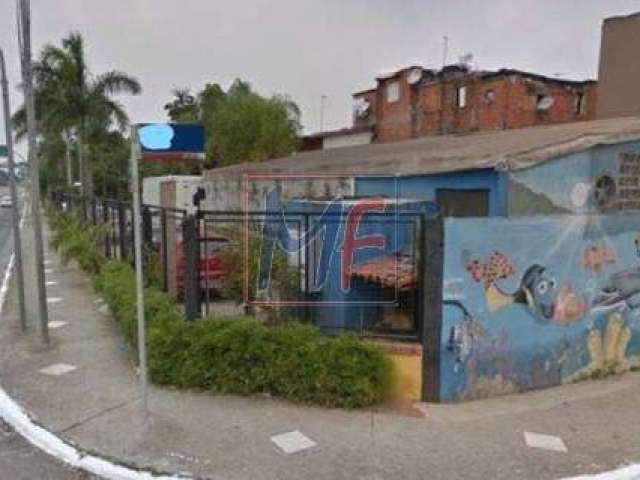 REF: 11.069 Ótimo terreno com 270 m² , 9 m² de testada por 30 m² de fundos bairro Tatuapé, aceita financiamento  Documentação em dia.