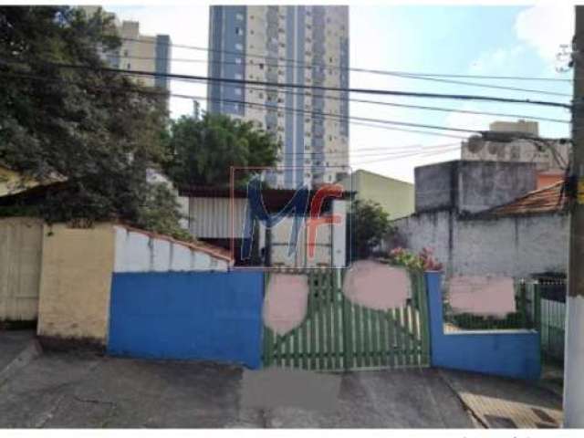 REF: 11.674 Ótimo Terreno com 448 m² A.T. 176 M² A.C. frente 10 m,  3 casas, vagas para  carro e caminhão. localizado: no bairro Vila Lúcia,