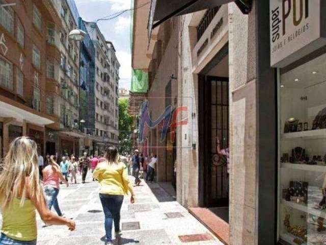 REF: 12.317 Ótima loja comercial de rua à venda, com 433m² de terreno, 1432m² A.C., com renda de R$ 45.000,00 ( base 10/2020) na Sé.