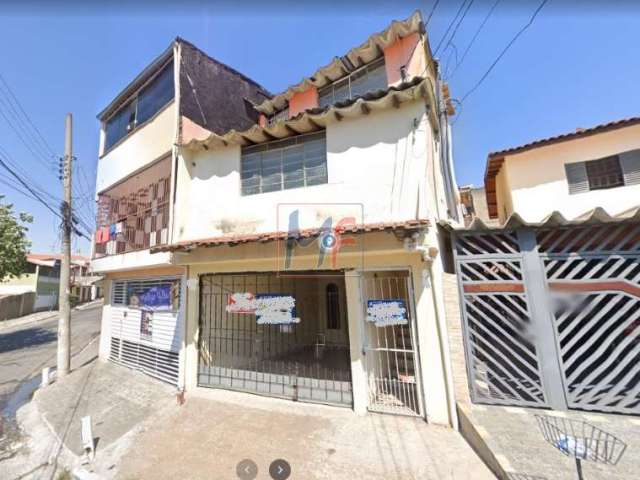 REF: 13.237 - Excelente terreno com 2 casas construídas no bairro Jardim Las Vegas, total 8 dorms, sala grande, 1 vaga, 300 m² construídos.