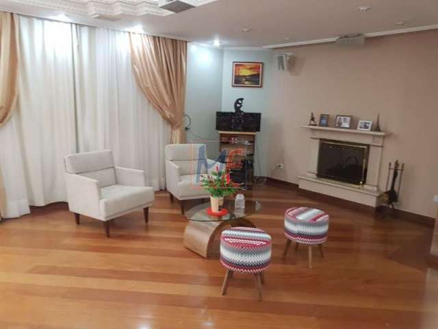 REF: 13.921 - Lindo apartamento no bairro Vila Maria Alta, com 4 quartos (2 suítes), sala, cozinha, varanda, 4 vagas, 220 m² área privativa.