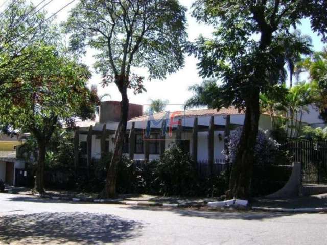 REF: 14.981 Excelente Casa localizada no bairro Planalto Paulista, 400 m² a.t, 323 m² a.c, Frente: 10 m, 3 dorms, sendo 1 suíte, 5 vagas!