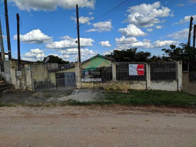 Casa para Venda em Colombo, Rio Verde, 3 dormitórios, 1 banheiro, 2 vagas