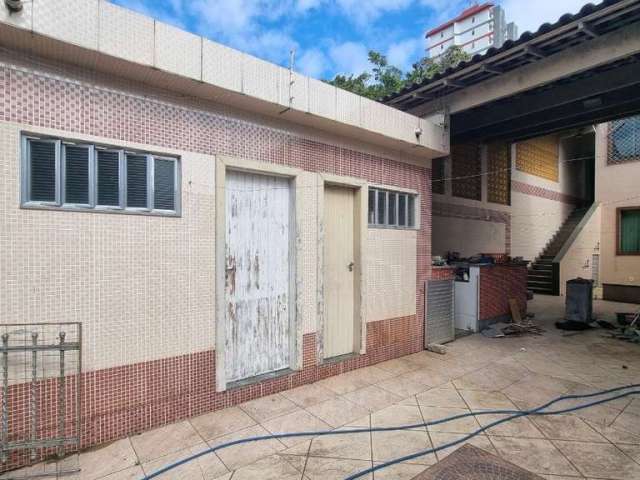 Excelente casa 6 quartos, sendo 5 suítes, próxima a FDC