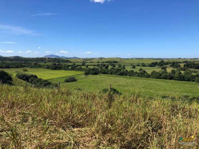 Fazenda com 33 alqueires, na região do Imbé