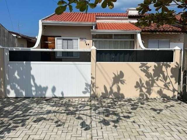 Casa a venda na praia 2 quartos Pontal do Sul