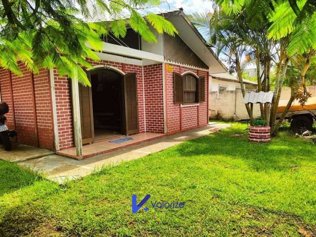 Casa 2 Dormitórios e espaço de terreno