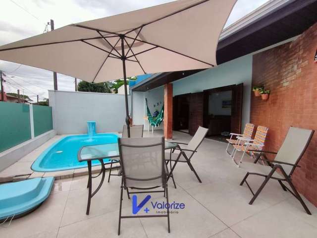 Casa com piscina 3 quartos e suíte a venda