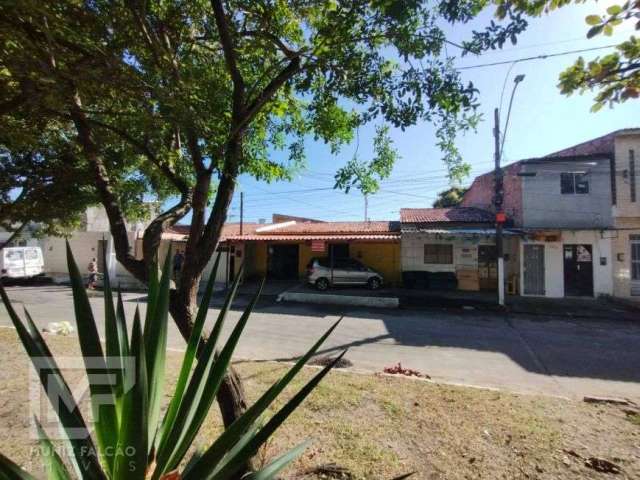 Casa com três quartos, garagem coberta, Vergel do Lago, Maceió