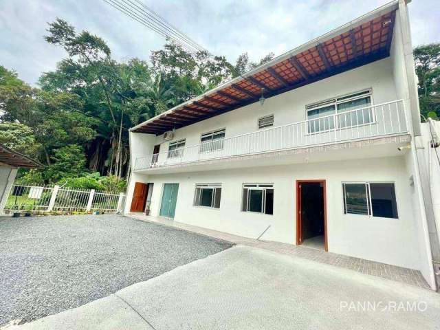 Casa com 4 dormitórios à venda, 390 m² por R$ 890.000,00 - Escola Agrícola - Blumenau/SC