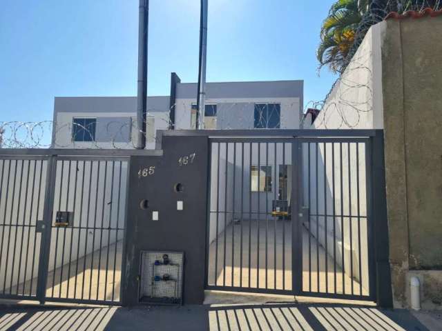 Casa Independente de 2 Qtos com 2 vagas no B. Piratininga - CA2962