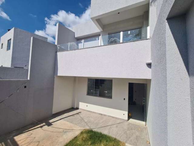 Casa Independente de 2 qtos em ótima localização no B. Céu Azul - CA3184