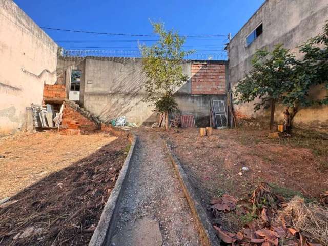 Lote 360m2 com casa de 3 quartos e habite-se para reforma - CA3104