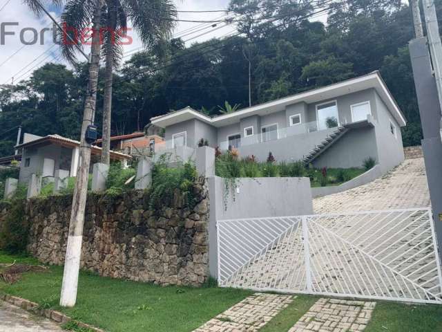 Casa de Condomínio Para Vender com 3 quartos 3 suítes no bairro Alpes de Caieiras em Caieiras