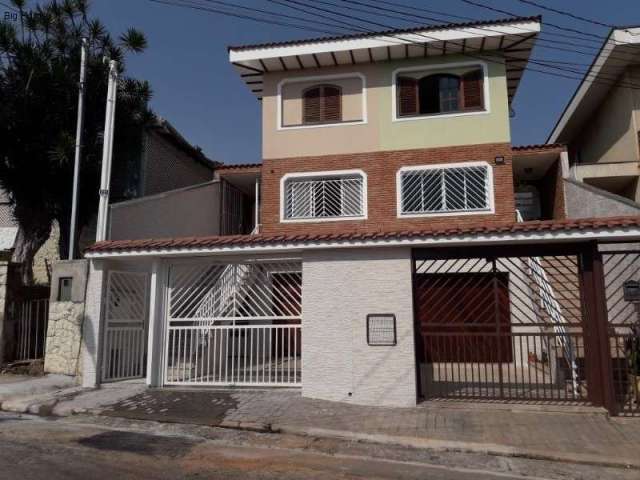 Sobrado residencial para Venda na Água Fria, excelente localização, ao lado da Avenida Água Fria, 4 dormitórios (2 suítes) e 3 vagas de garagem