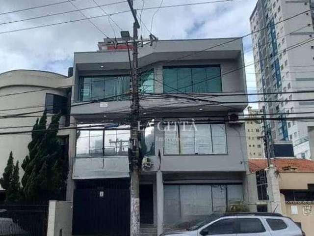 Sala Comercial para Locação no Centro de Itajaí/SC.