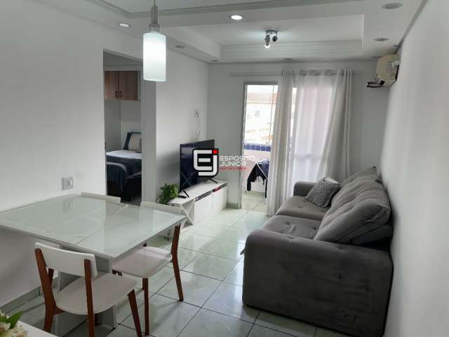 Apartamento com 2 dormitórios à venda, 51 m² por R$ 260.000