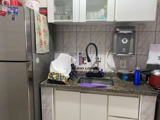 Apartamento com 2 dormitórios à venda, 56 m² por R$ 210.000,00 - Vila Sacadura Cabral - Santo André/SP