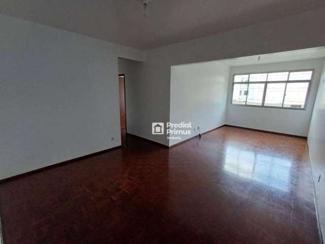 Apartamento com 3 dormitórios para alugar, 110 m² por R$ 2.626,00/mês - Centro - Nova Friburgo/RJ