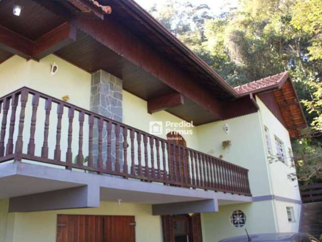 Casa com 4 dormitórios à venda, 219 m² por R$ 600.000,00 - Jardim Califórnia - Nova Friburgo/RJ