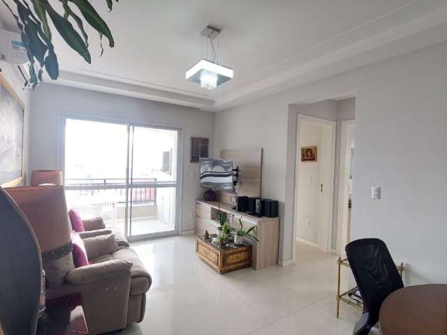 Excelente apartamento rua reta para o mar