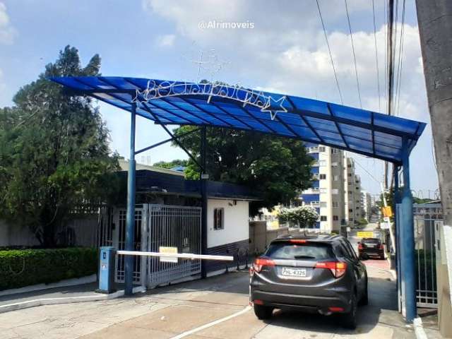 Lindo apartamento em frente a fametro