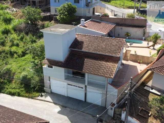 Venda Casa dos Sonhos com Piscina no Aririú