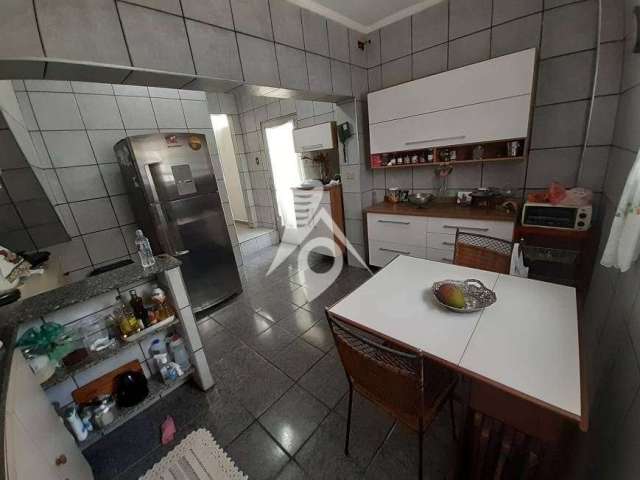 Sobrado na Mooca, com 3 dormitórios, 1 suíte 183m²