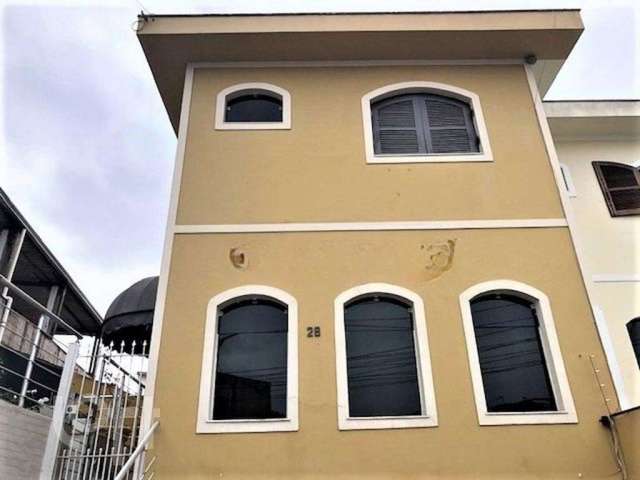 Sobrado com 3 dormitórios à venda, 140 m² por R$ 9