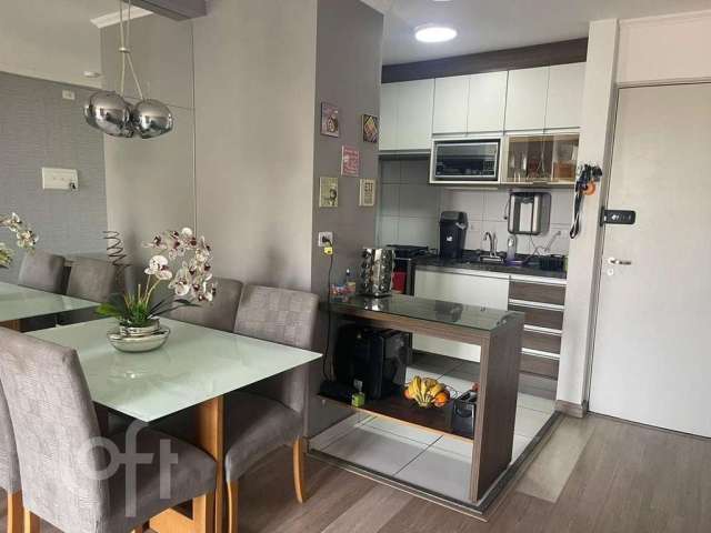 Apartamento com 2 Quartos e 1 banheiro à Venda, 47