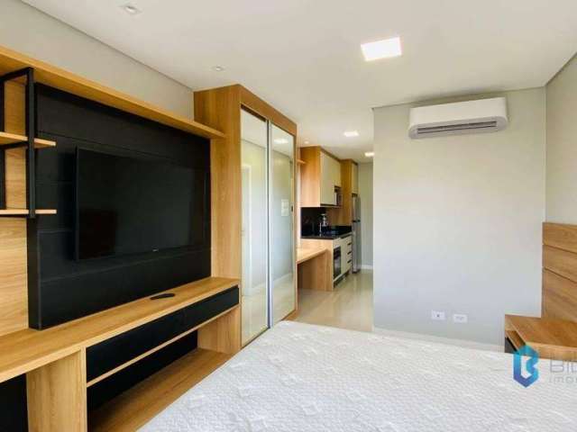 Studio com 1 dormitório para alugar, 27 m² por R$ 3.000,00/mês - Centro - Curitiba/PR