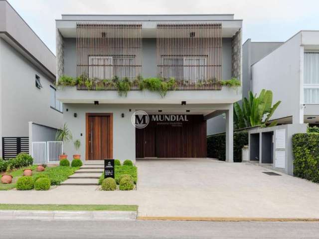 Casa em camboriu em condominio fechado, Santa Regina, Camboriú - SC