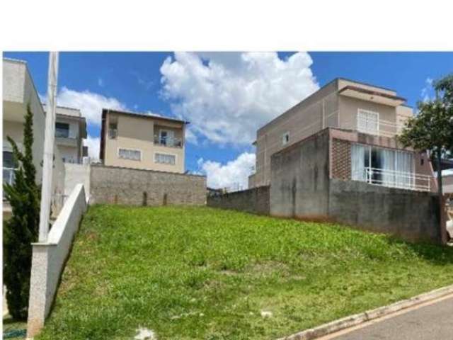 Terreno à venda no Condomínio Villa Real de Bragança, Bragança Paulista  por R$ 266.000