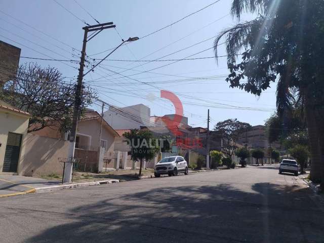 ÓTIMO TERRENO COM 2 CASAS NOS FUNDOS A VENDA NA VILA MARIA ALTA. Casa (1) 2 dormitórios, sala e cozinha amplas e vagas para 10 carros. Casa (2) 1 dormitório, sala e cozinha amplas e vaga para 10 carro