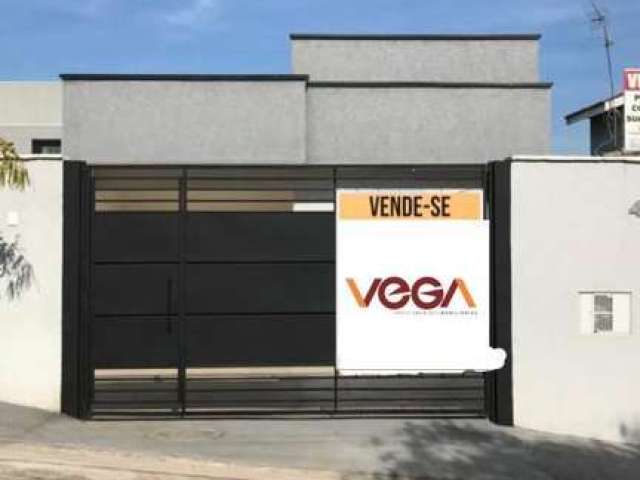 Casa para Venda em Bragança Paulista, Jardim São Miguel, 2 dormitórios, 1 suíte, 1 banheiro, 2 vagas