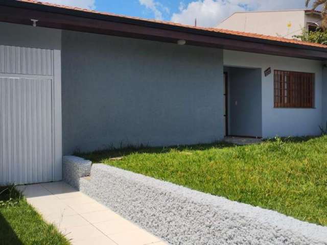 Casa para Venda em Bragança Paulista, Altos de Bragança, 3 dormitórios, 1 suíte, 2 banheiros, 2 vagas