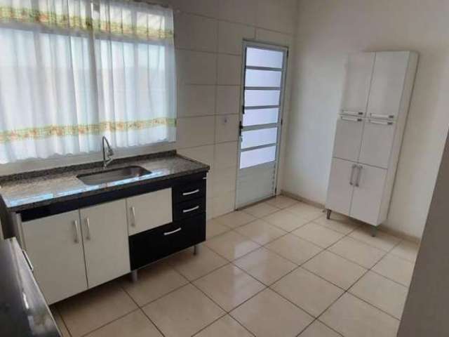 Casa para Venda em Bragança Paulista, Vila São Caetano, 2 dormitórios, 1 banheiro, 1 vaga