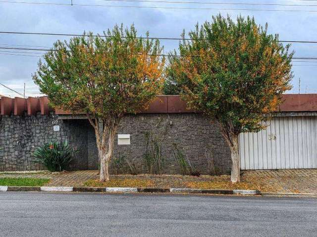 Casa para Venda em Bragança Paulista, Jardim America, 3 dormitórios, 1 suíte, 4 banheiros, 6 vagas