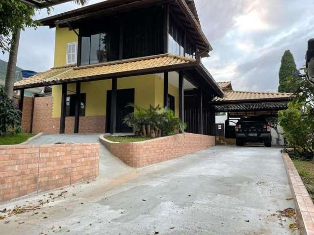 Casa com 3 quartos à venda na Praia de Fora, Palhoça , 156 m2 por R$ 742.000