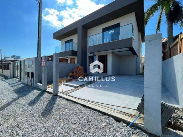 Casa com 3 dormitórios à venda, 148 m² por R$ 885.000,00 - Carianos - Florianópolis/SC